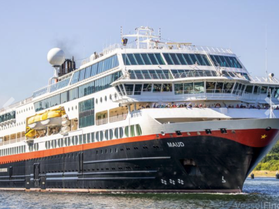 Damaged Hurtigruten Cruise Ship Makes Slow Progress Toward Germany